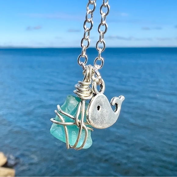 Light Ocean Blue Whale Necklace - Picture 3 of 7